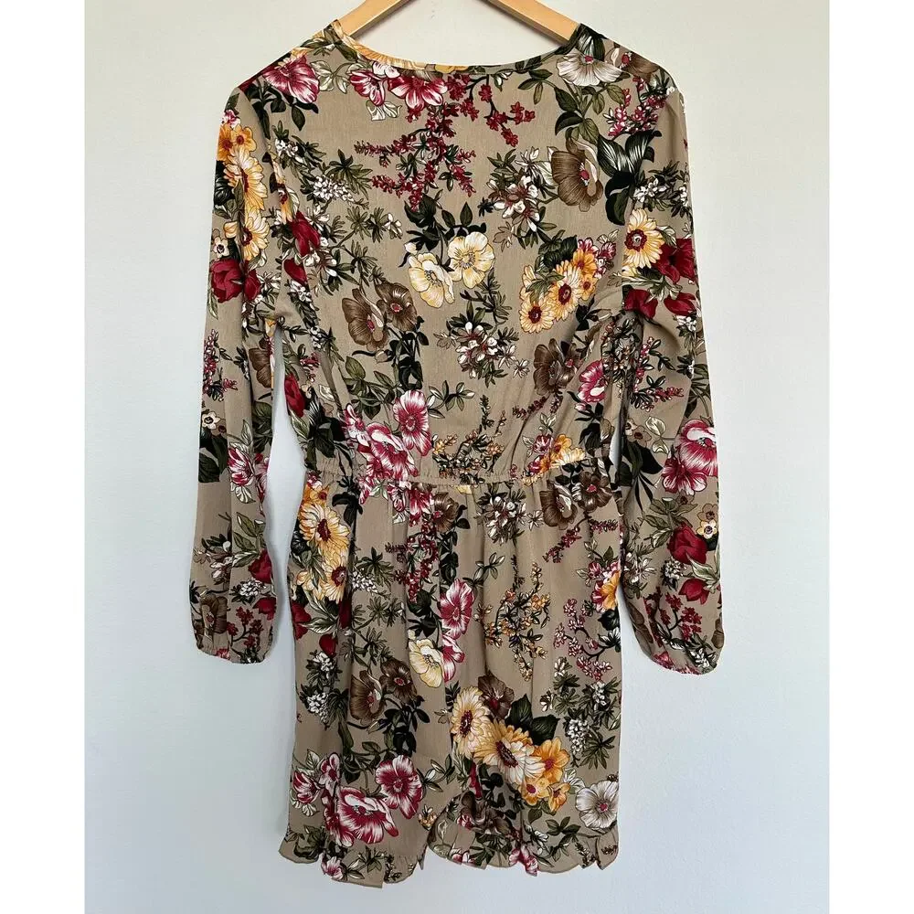 Bailey's Blossom Floral Long Sleeve Romper Tan Medium NWT - Picture 5 of 10